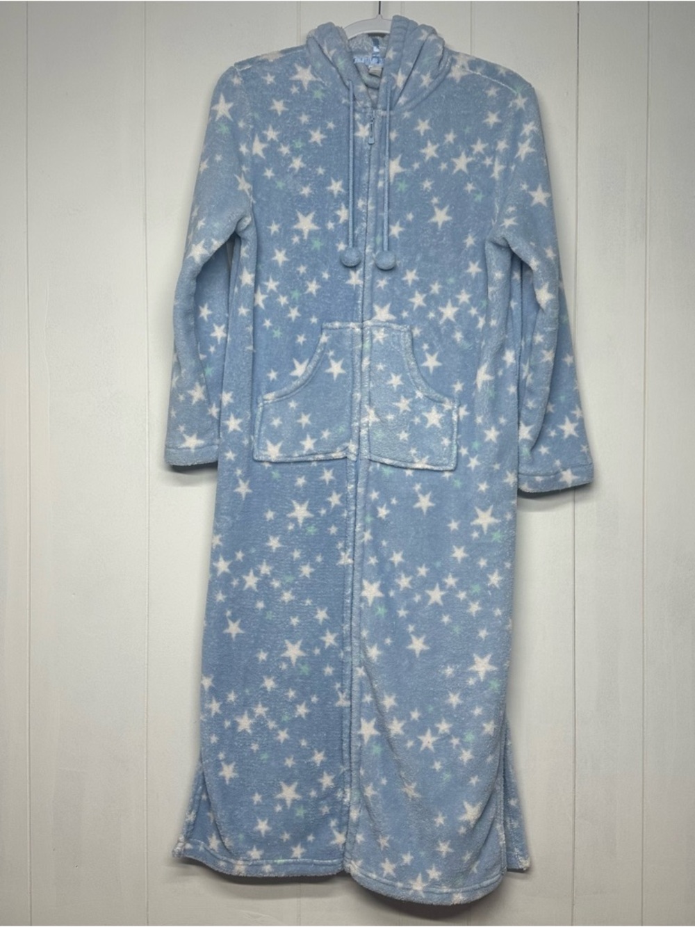 Pink women’s size small cozy Blue Star Hooded Pajama Robe